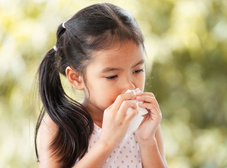 Mách bạn các biện pháp phòng ngừa bệnh hô hấp cho trẻ mùa mưa bão