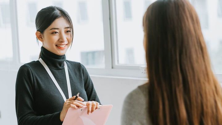 Trong giao tiếp, chúng ta thường nghe nhưng lại hiểu sai hoặc hiểu chưa đủ ý người đối diện muốn truyền đạt. 