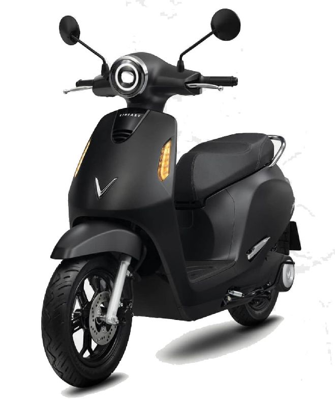 VinFast Evo200 là mẫu xe máy điện được thiết kế dành riêng cho thị trường Việt Nam, nổi bật với kiểu dáng hiện đại, khả năng vận hành ổn định và tiết kiệm chi phí, phù hợp với nhu cầu di chuyển trong đô thị.