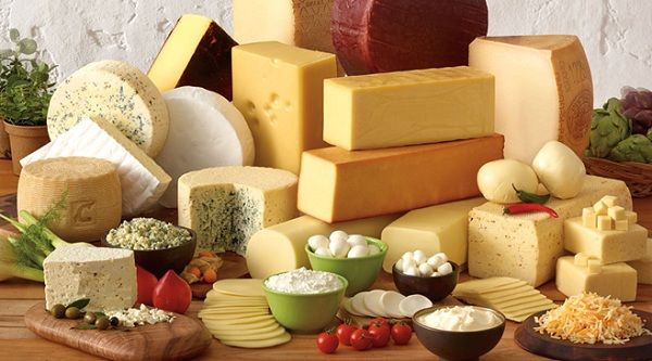 Phô mai là một trong những thực phẩm tăng cân lý tưởng nhờ chứa hàm lượng calo, chất béo và protein cao trong mỗi khẩu phần nhỏ. 