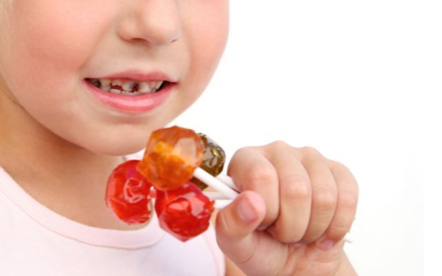 Cách xử lý triệu chứng sâu răng ở trẻ em