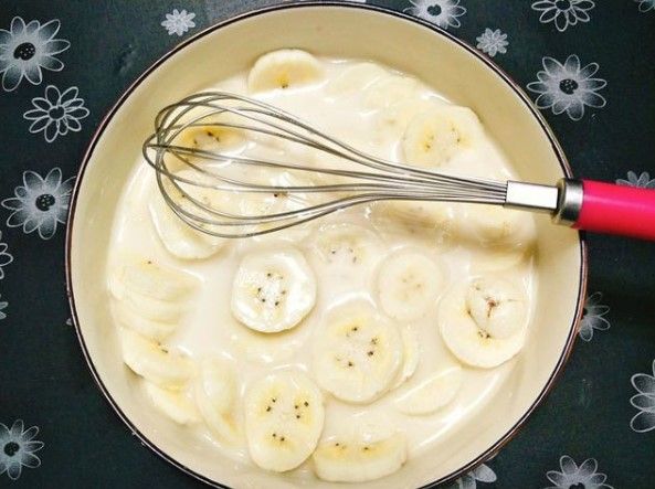 Bánh chuối hấp truyền thống bằng bột năng
