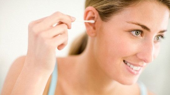 . Vệ Sinh Tai Thường Xuyên và Đúng Cách
