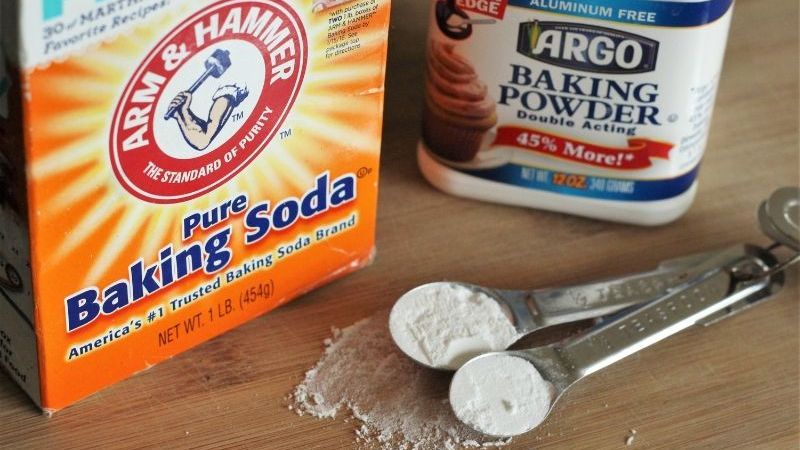 Làm sáng vàng tây bằng baking soda