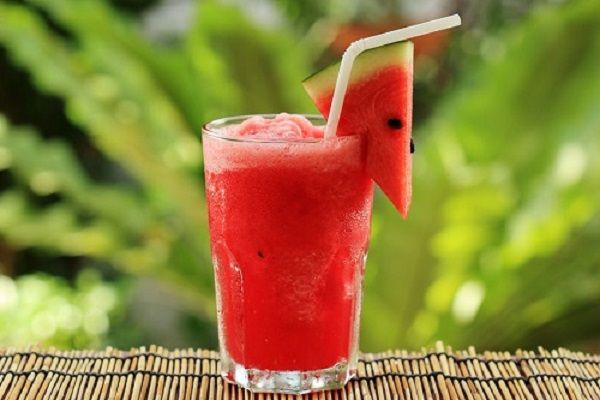 Uống gì để hạ nhiệt khi bị say nắng? 