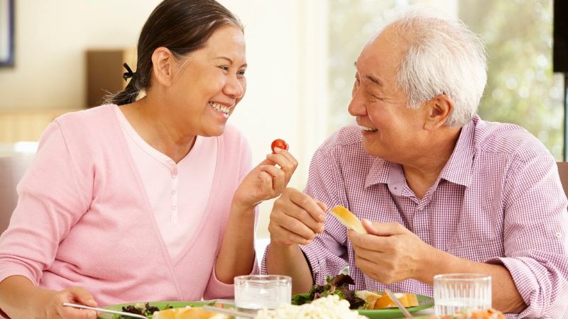  Lưu ý chế độ ăn uống vào mùa lạnh để bảo vệ sức khoẻ người cao tuổi