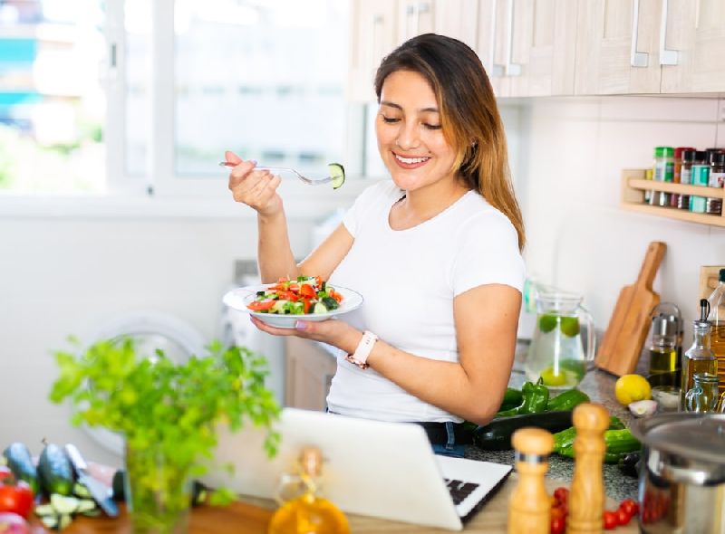 ăn đúng giờ và không bỏ bữa