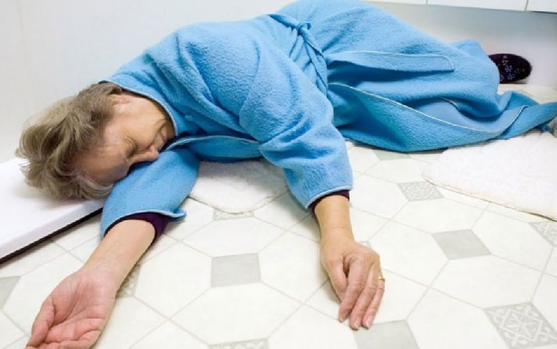 Tác hại của việc tắm khuya