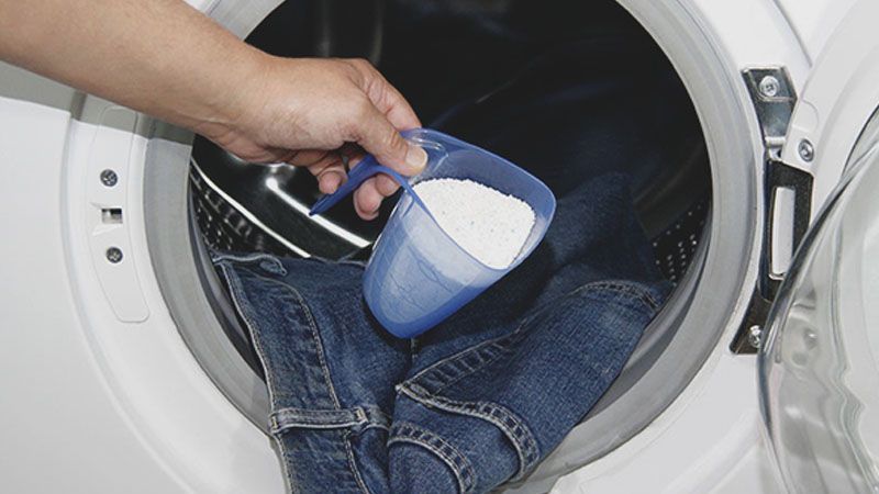 Không dùng quá nhiều bột giặt hoặc xà phòng có chất tẩy rửa mạnh