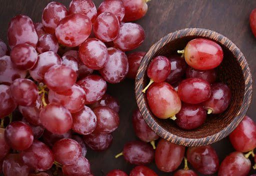  nho vào chế độ ăn uống hằng ngày là một cách đơn giản, tự nhiên và hiệu quả để giúp cơ thể khỏe mạnh hơn, ít bị bệnh vặt và phục hồi nhanh hơn sau mỗi lần ốm.