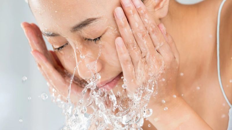 Quy trình chăm sóc da mặt từ A – Z trong mùa mưa